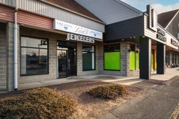 15 College Hwy, Southampton RED ROCK PLAZA - Lease Opportunity