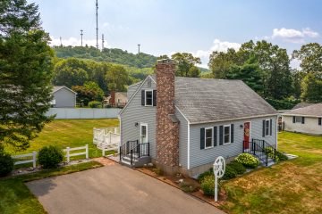 19 Sunrise Terr, Westfield