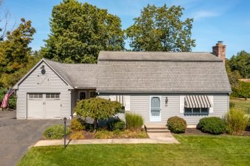 63 Pomeroy St, Easthampton