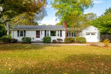 13 Harlow Dr, Amherst