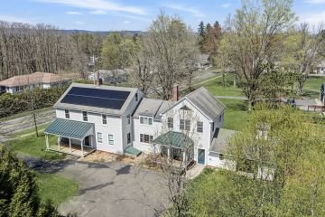 158 Park St, Easthampton 
