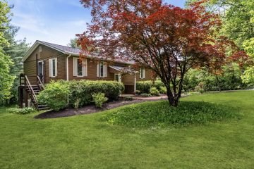 788 Burts Pit Rd, Northampton