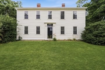 392 Greenfield Rd, Deerfield
