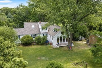 183 Park St, Easthampton